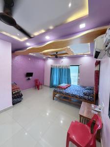 Aarya Holidays Home