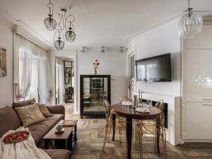 The Eleven by Fragola Apartments
