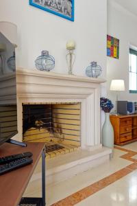 Carcavelos Design Terrace by Hosty