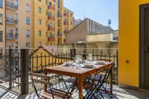 Duomo 15 min walk - Historic Center - 2 Bedrooms with Terrace