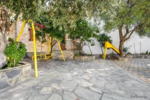 Laskarina Garden Studios