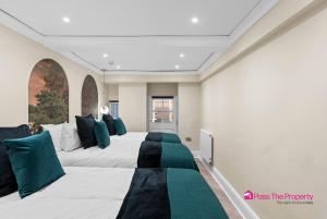Experience Elegance in Central Bath