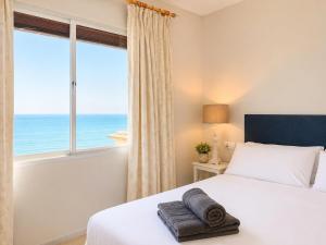Breathtaking Beachfront Views Calahonda - EaW Homes