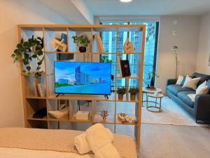 Luxury Studio Suite Rooftop Pool Prime Location