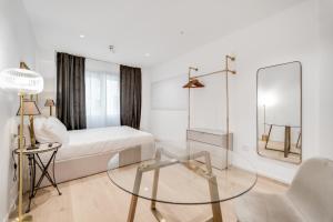 At Home in Verona Cinema Suite Adult Only