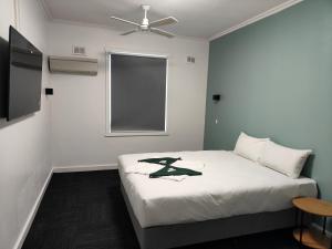 Tintinara Hotel