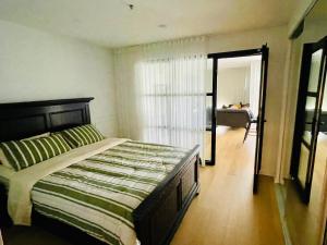 Stylish Braddon Apartment Near Cafés & CBD