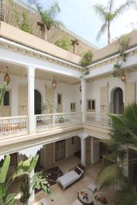 Riad lunja
