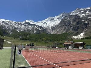 Sunny apartment in the heart of Saas-Fee