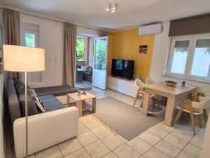 Apartmani Punta Pakoštane