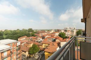GuestHost - Comfy Balcony Flat Affori MM3