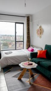 Stylish 10th Floor Studio with great Views ,Fast Wi-Fi and Secure