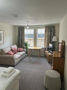 Grassmarket Superb studio with Castle view kitchen and shower room