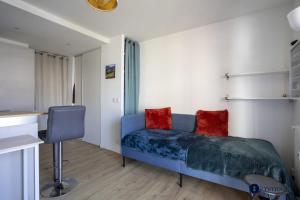 Charming studio with balcony in the heart of the Libération district
