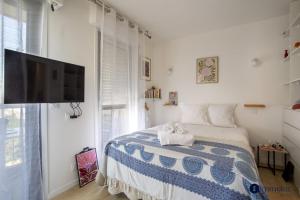 Charming studio with balcony in the heart of the Libération district