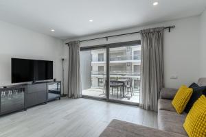 #371 Sunny Quarteira Apartment Near the Beach