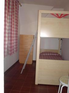 Spacious stay for families steps from the beach