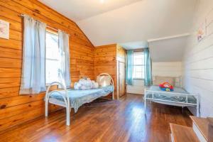 Charming 1940s 3BR Centrally Located Home