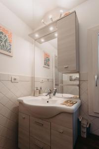 Villa nel Verde - Camera con bagno privato - vicino INAIL e FIERE