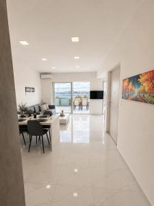 Floisvos Penthouse Oasis