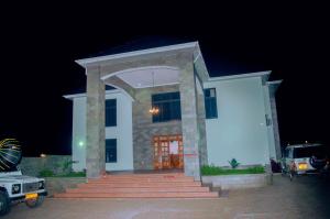 Nyumbani Peak Hotel
