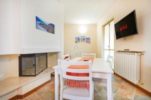 Garda Lite 40 - Terrazza, piscina e scorci sul lago