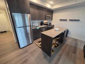 Breath Taking View-TopFloorPHaccess-DTskyline-2BR2WR-5Guest