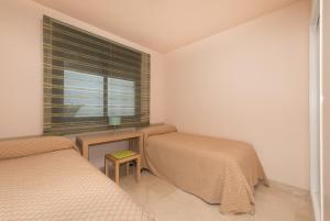 Amplio apartamento de 2 dormitorios vista mar lateral