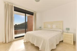 Exclusivo apartamento de 2 dormitorios vista mar lateral