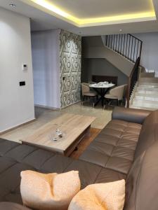 Fabulous 2 BR Duplex Pool-Parking- Bouskoura ville verte