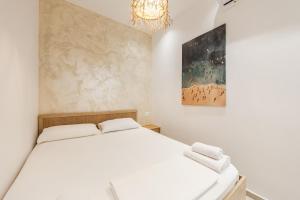 NooN Properties Santorini by PikHost
