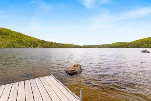 Le Toujours Heureux avec SPA, waterfront, and dock