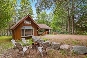 Le Toujours Heureux avec SPA, waterfront, and dock