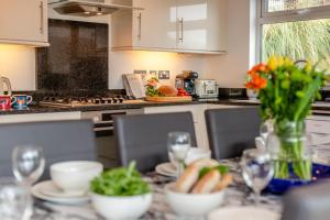 4 Bed in St Columb oc-p00433