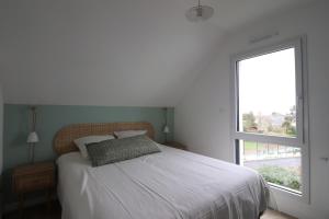 Sarzeau- Beach 300m away- New house 4 bedrooms