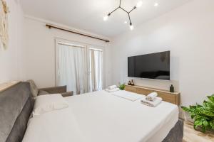 NooN Apartment | Sofo Duni by PikHost