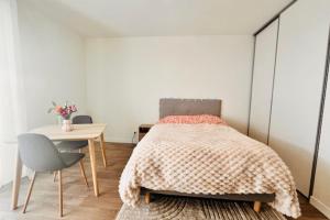 Studio with terrace in the old port of La Rochelle