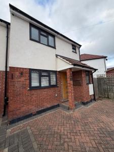 Stylish Charming London Flat Ruislip -Free Parking