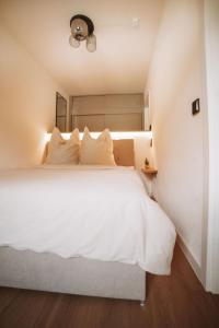 ALPEN STUDIO - moderne Ferienwohnung mit Bergblick & Südterrasse in Bad Hindelang