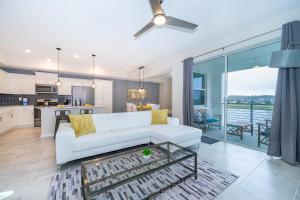 2BR Storey Lake Condo 3171-207CN