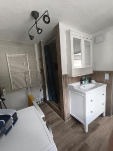 Kleines Ferienhaus, Familien und Monteure willkommen