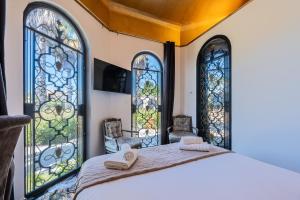 Villa dArtiste Blue Palm Piscine Aix en Provence
