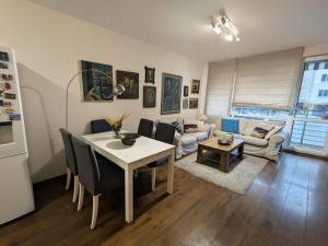 Mladost Apartment - Metro, Airport, Free Parking