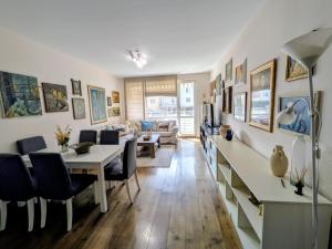 Modern Apartment Near City Center