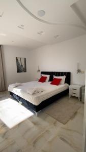 Renovated apartment Downtown Beach 5 min Free parking