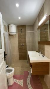 Renovated apartment Downtown Beach 5 min Free parking