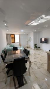 Renovated apartment Downtown Beach 5 min Free parking