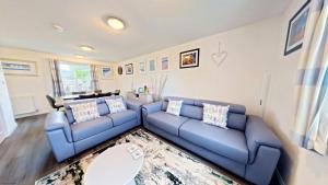 Paws and Relax - Part of the The Bay Filey Holiday Village with pool, gym and direct beach access, pub, restaurant, tennis and meadows walks