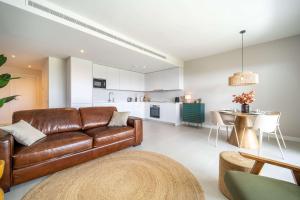 Stylish Apartment with Panoramic Views