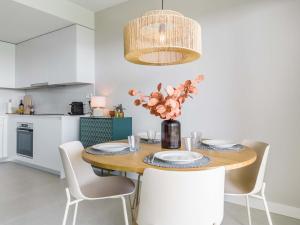 Stylish Apartment with Panoramic Views
